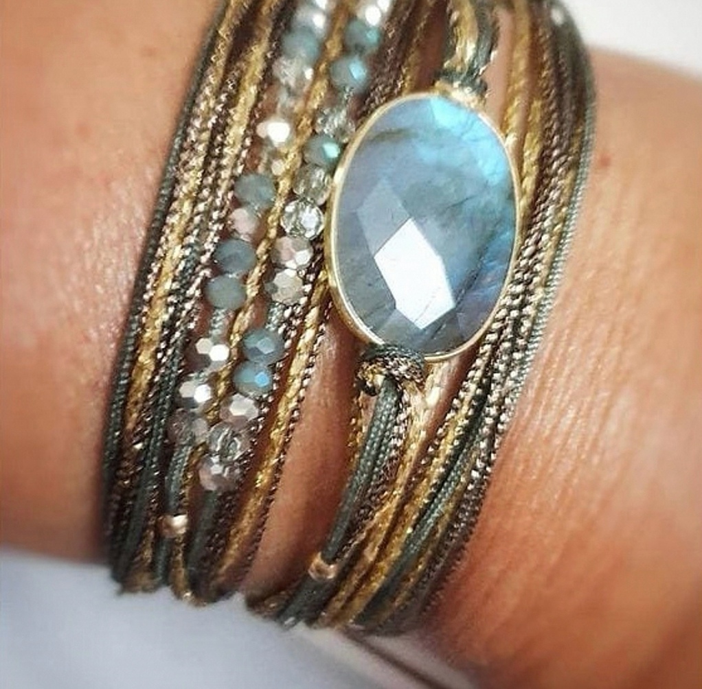 bracelet en bijoux